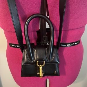 JACQUEMUS Le Chiquito Montagne Leather Handbag 
OS / BLACK